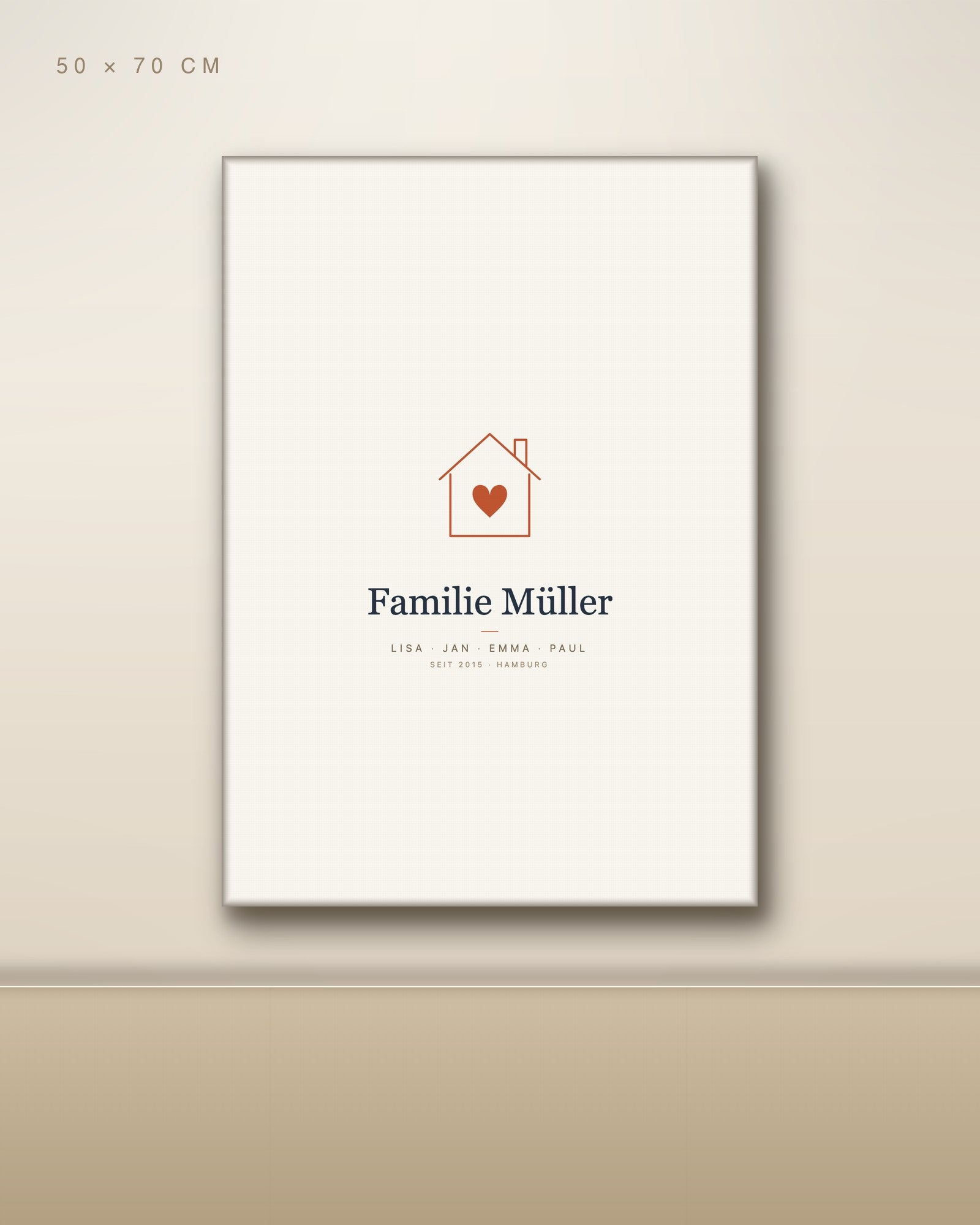 Personalisiertes Familienposter mit Haus und Herz 50 × 70 cm als Leinwand mit Keilrahmen an Wohnzimmerwand